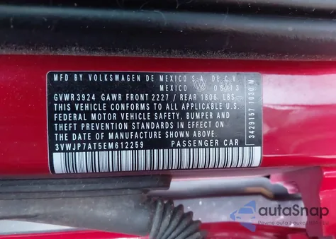 2014 Volkswagen Beetle 2.5L z USA, uszkodzony, nr VIN 3VWJP7AT5EM612259